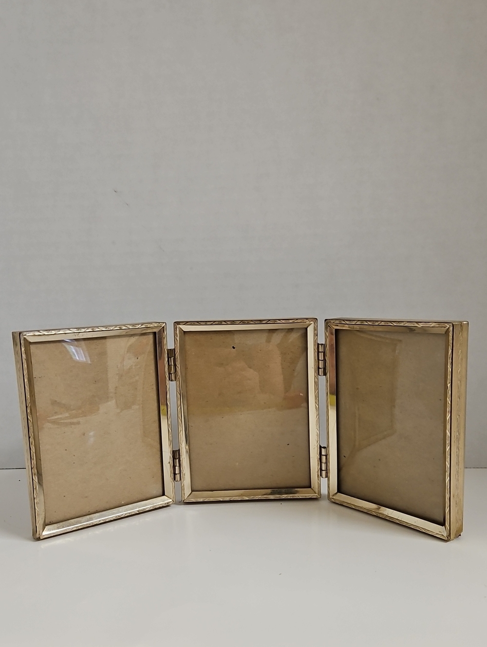 Vintage Triple-Fold Gold Hinged Photo Frame - Gold Finish